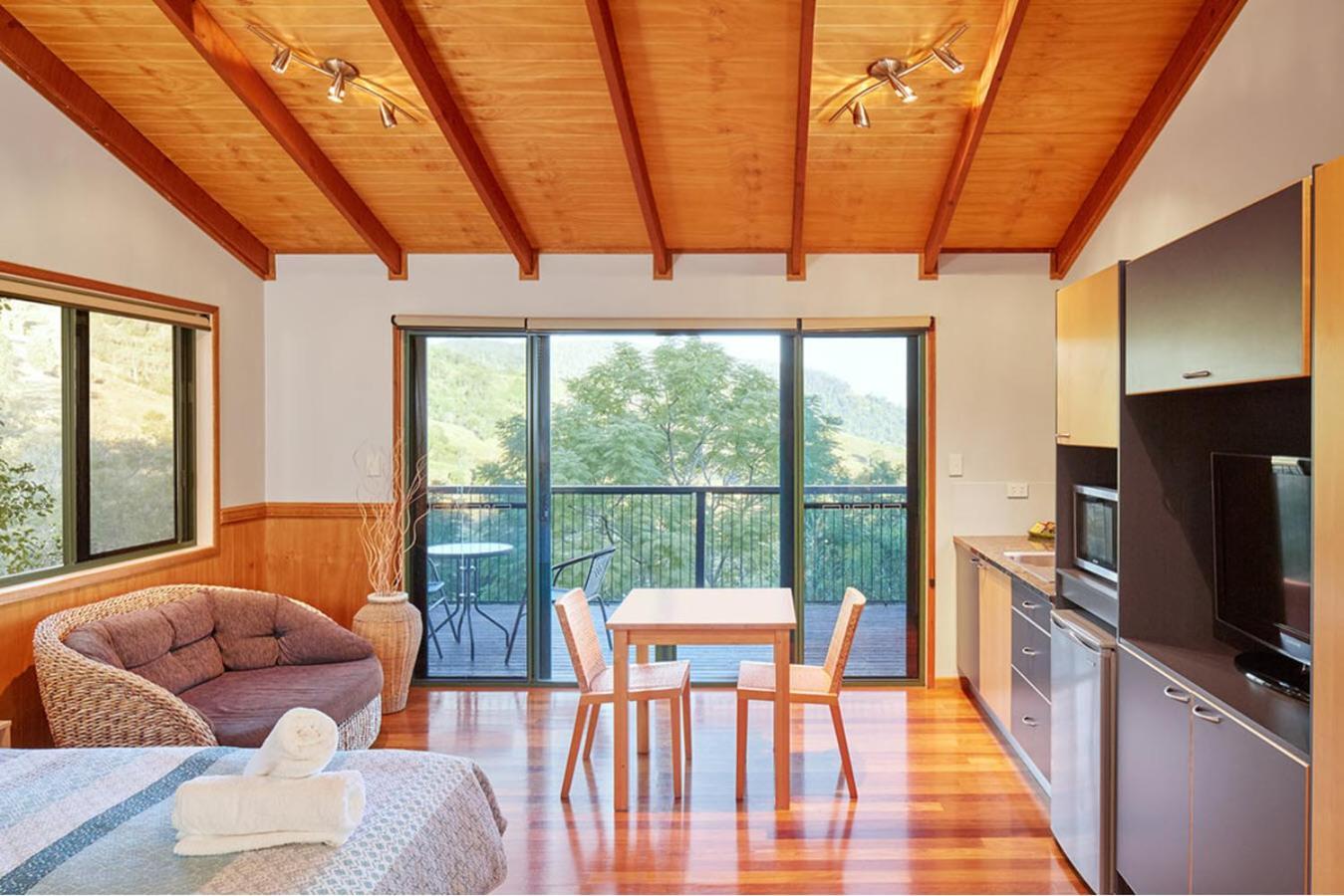 Dayboro Cottages エクステリア 写真